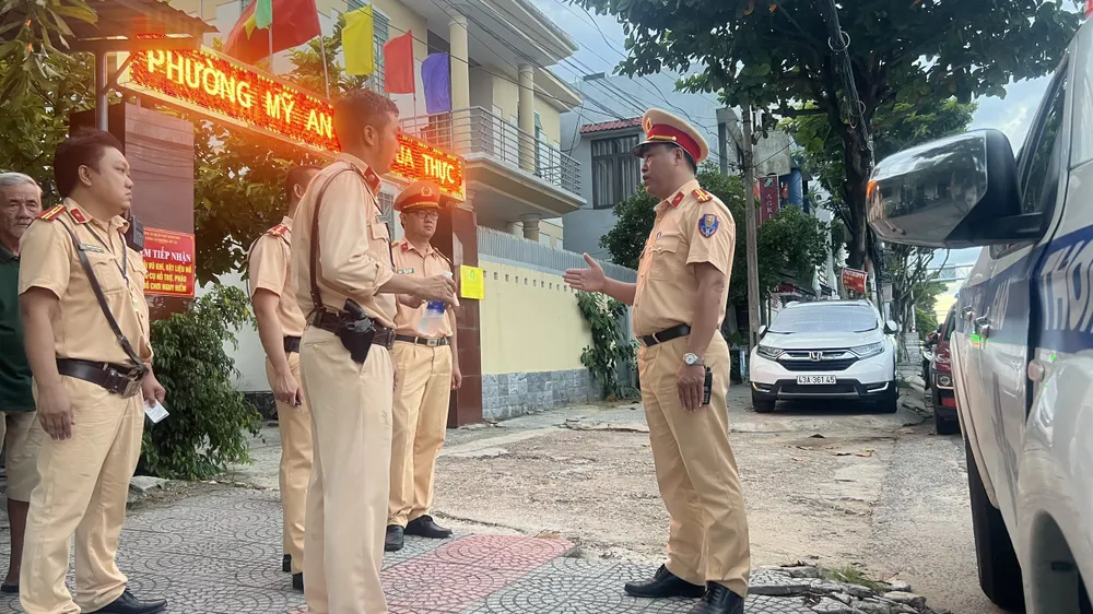 csgt da nang can bo.jpg