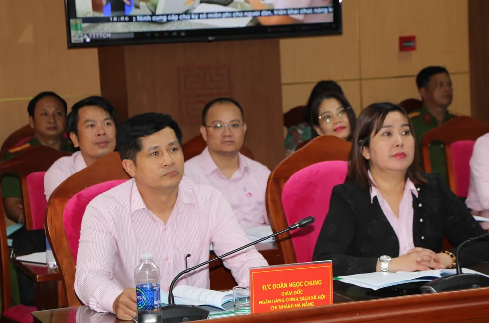 Ông Đoàn Ngọc Chung, Giám đốc Chi nhánh NHCSXH TP Đà Nẵng cho biết sẽ triển khai nhanh chóng quy định mới để các đối tượng vay thuận lợi nhất. Ảnh: MINH TRƯỜNG. ong doan ngoc chung da nang.JPG