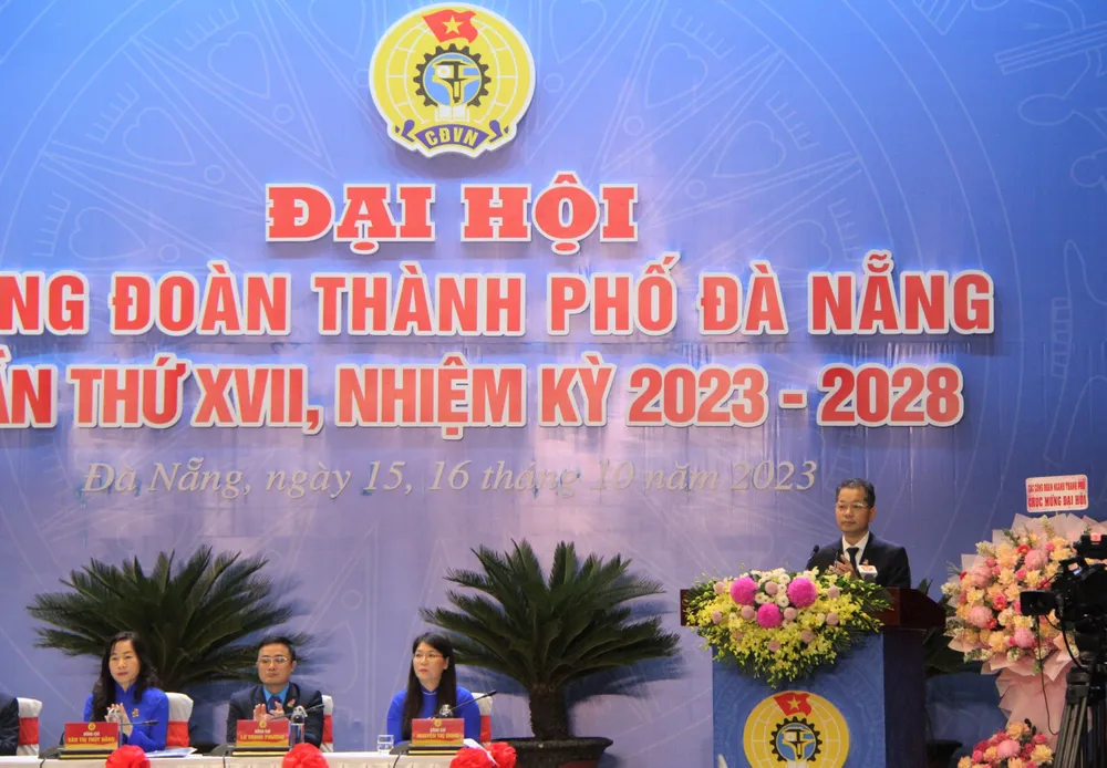 Đà Nẵng dành 50 tỉ đồng cho đoàn viên, công nhân lao động có hoàn cảnh khó khăn vay để trang trải cuộc sống. Ảnh: MT da nang bi thu thanh uy quyen van quang.jpg