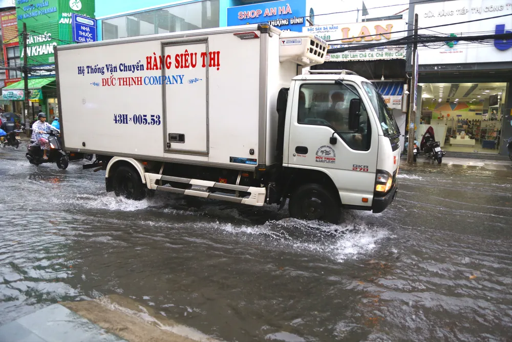 da nang ngap nuoc xe tai.JPG