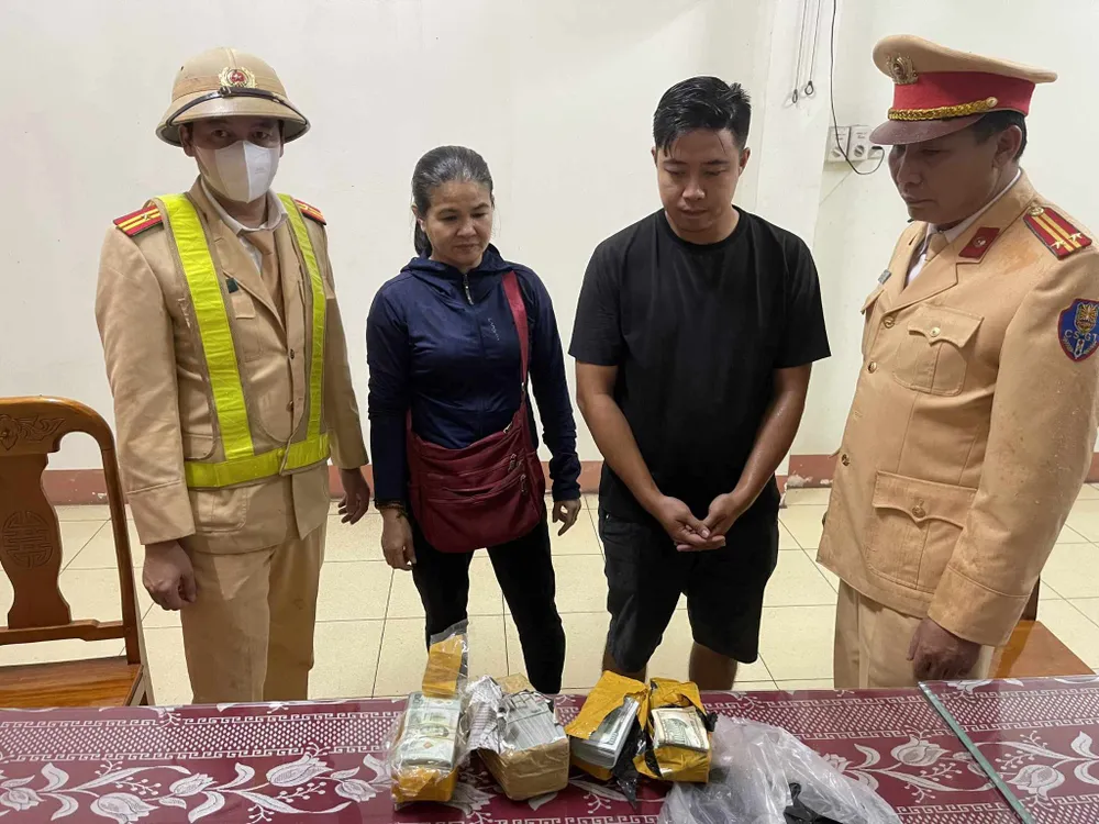 lượng lớn ngoại tệ