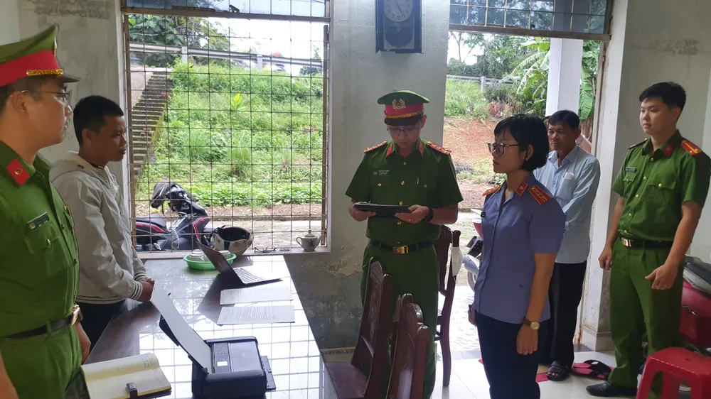 nhân viên công ty dược