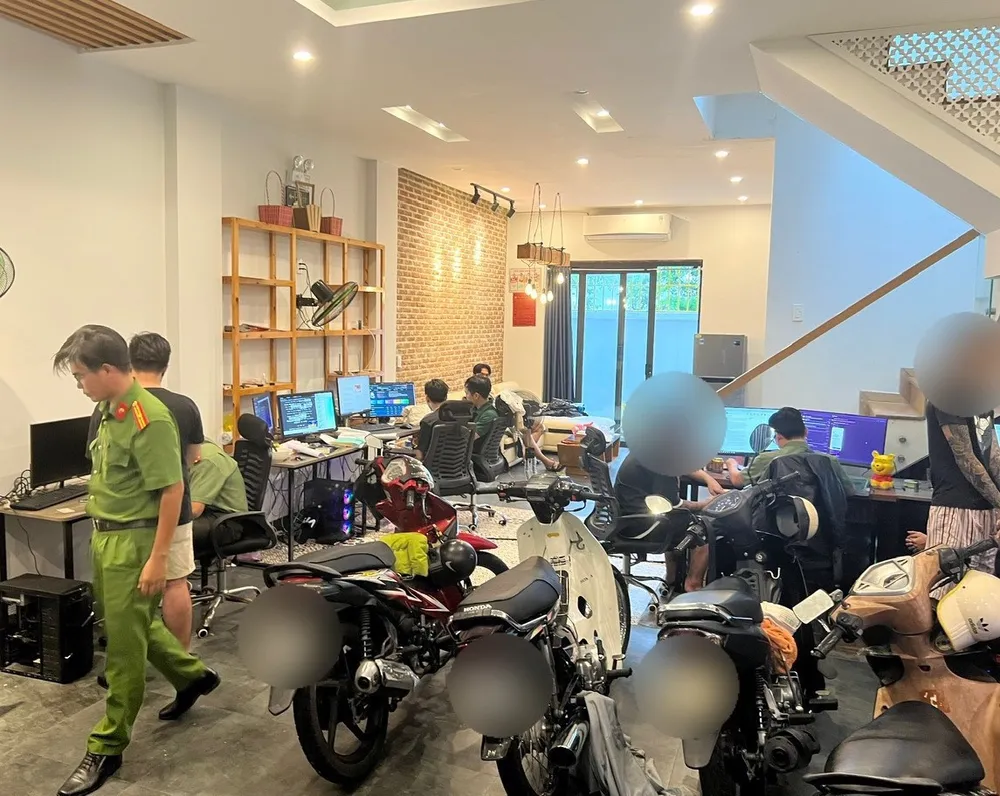 Phát hiện nhiều người đang thực hiện hành vi phát tán mã độc. Ảnh: CA. phat-hien-tap-tin-chua-ma-doc.jpg