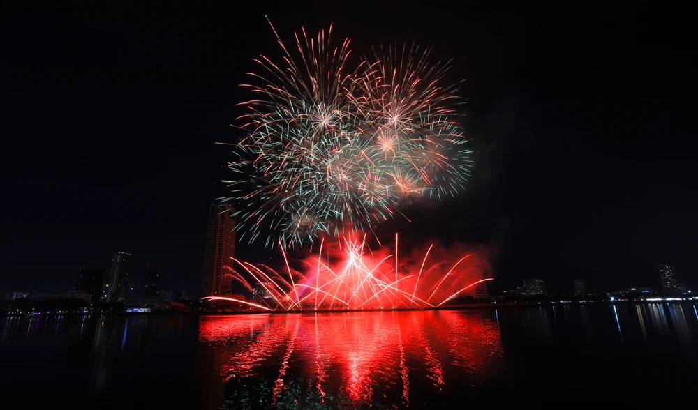 phap-phao-hoa-quoc-te-da-nang-2024.JPG