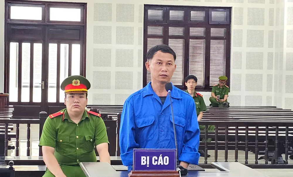 Nhị thừa nhận hành vi trộm cắp của mình. Ảnh: MT. tiem-cam-do-bi-trom.jpg