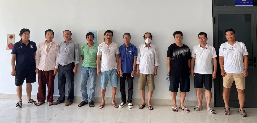 Các nghi can trong đường dây đánh bạc nghìn tỉ. Ảnh: CA. duong-day-ca-do-bong-da.jpg