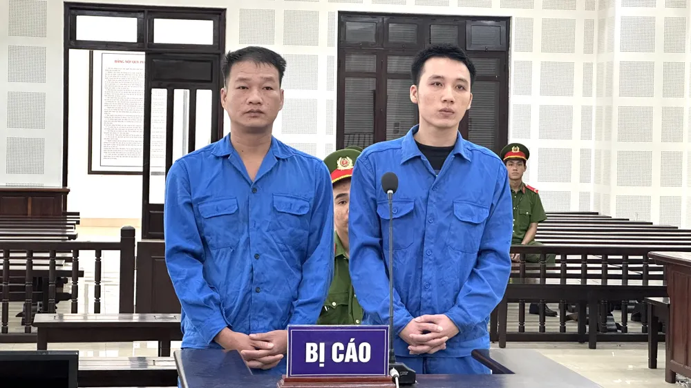 Vì bực tức mà Thành và Long đánh người bị thương tích nặng. Ảnh: MT. buc-tuc-nguoi-yeu-cu.jpg