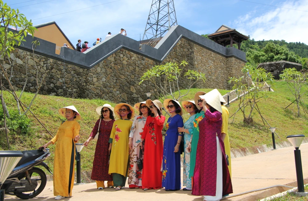 check-in-ao-dai.JPG