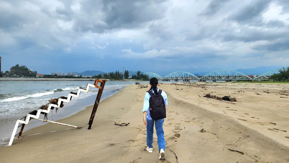 xâm thực ở cửa sông Cu đê