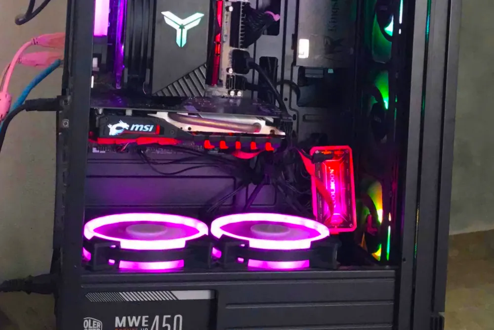 mua đồ chơi máy tính