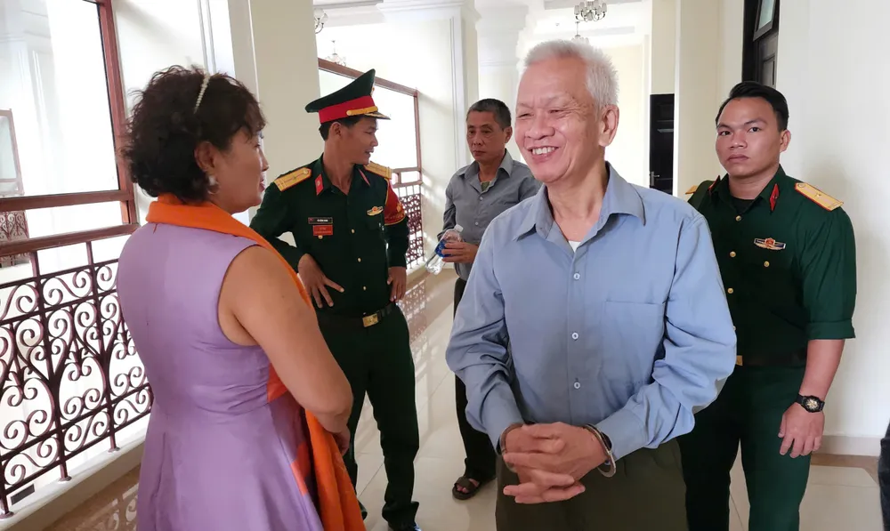 Bị cáo Nguyễn Chiến Thắng, Lê Đức Vinh (cựu Chủ tịch UBND tỉnh Khánh Hòa) tại trụ sở TAND Cấp cao tại Đà Nẵng. Ảnh: MINH TRƯỜNG. cựu chủ tịch tỉnh khánh hoà