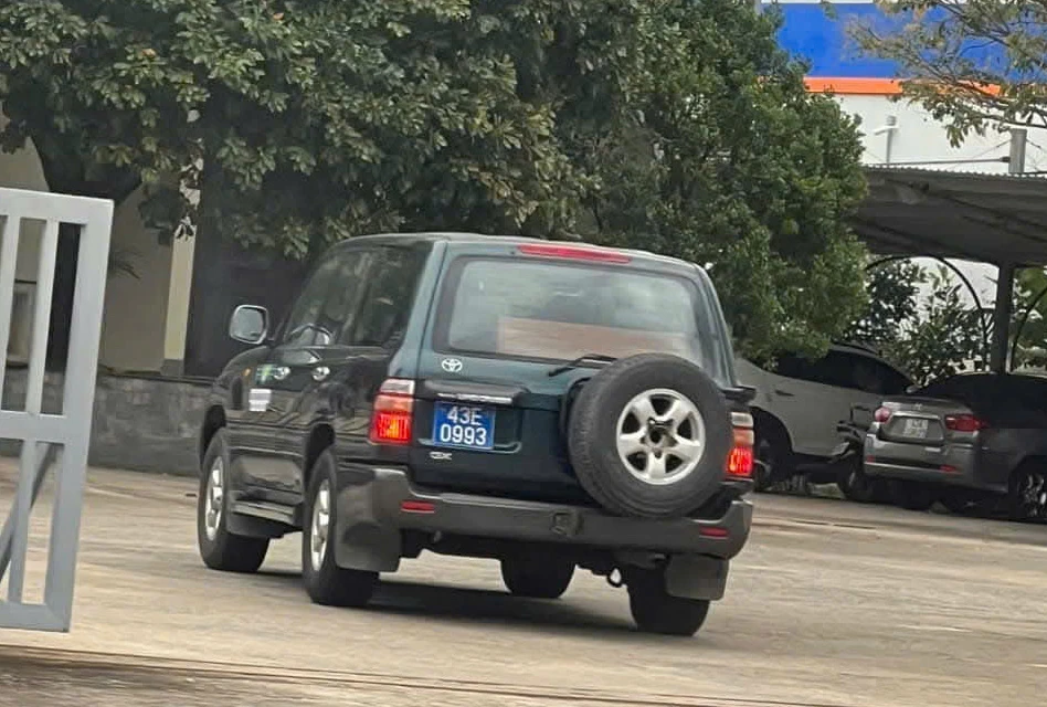 chạy ngược chiều