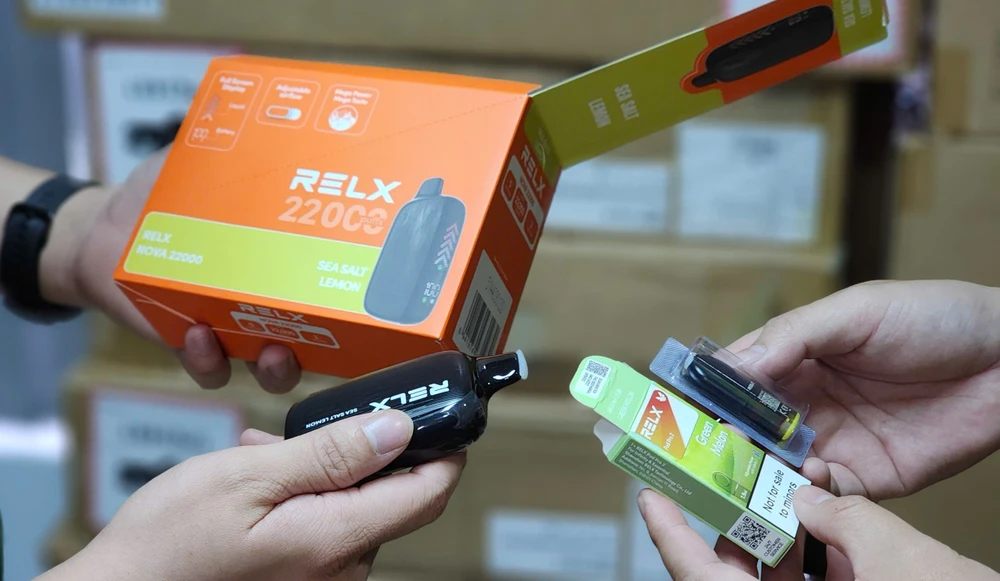 kho hàng thuốc lá điện tử