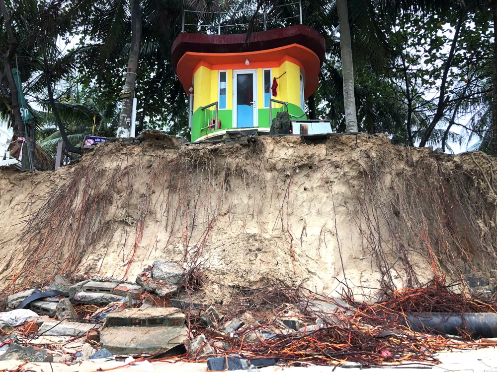 biển mỹ khê sạt lở