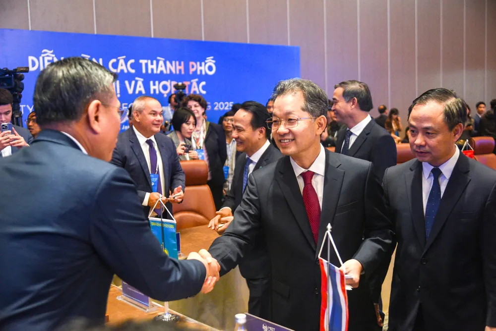 diễn đàn các thành phố hữu nghị