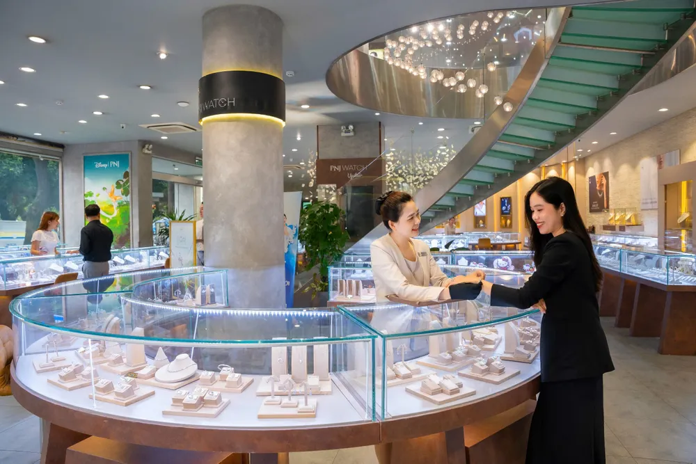 Cá nhân hóa trải nghiệm mua sắm trang sức tại PNJ. Ảnh: MT. dong-nam-a-pnj.jpg