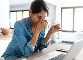 Thế giới uống cà phê giá cao vì chuỗi cung ứng tại Việt Nam bị đứt ảnh 1 Tại sao uống nhiều cà phê lại khiến bạn mệt mỏi?