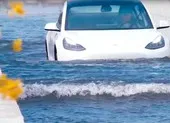 Những người mua ô tô nhập từ Mỹ cần chú ý điều này ảnh 1 Ô tô điện có thể 'chấp hết' mọi loại nước ngập ở VN