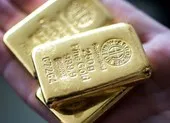 Giá vàng bất ngờ 'xì hơi' nhưng vẫn cao chót vót