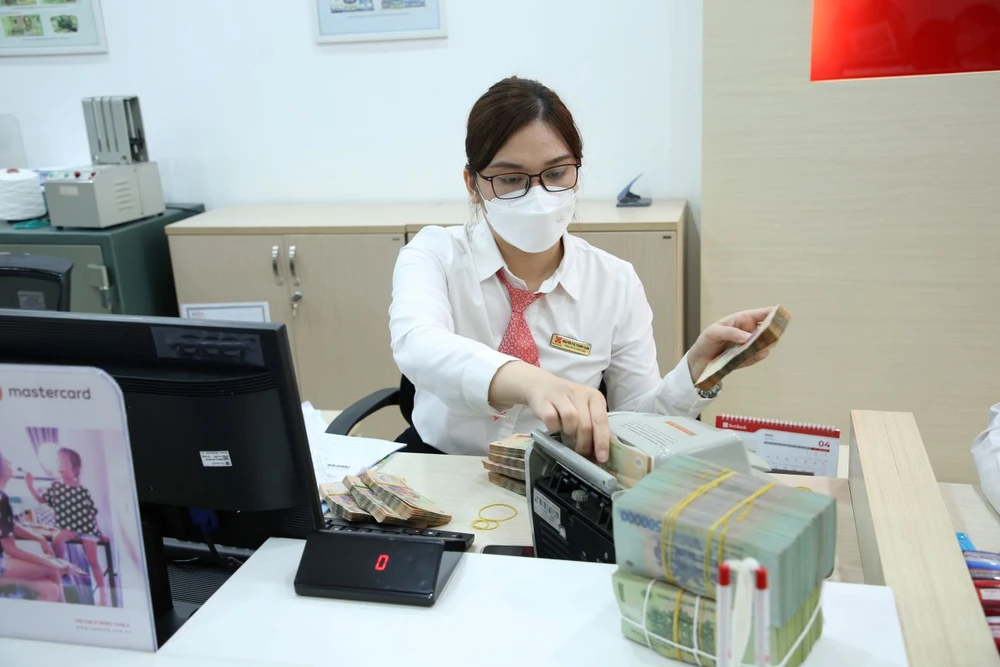 Lãi suất tiết kiệm tiếp tục được duy trì mặt bằng thấp. lãi suất tiết kiệm