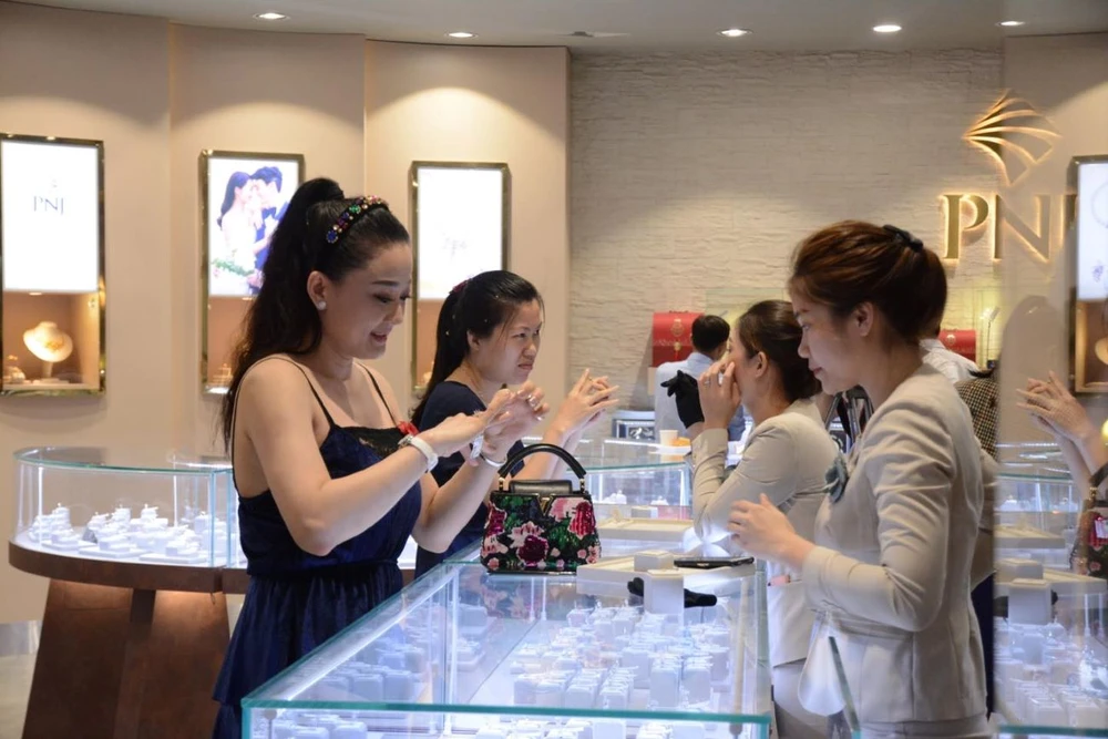 Năm 2023, PNJ đạt lợi nhuận sau thuế là 1.971 tỉ đồng, tăng 8,9% so với cùng kỳ. vàng