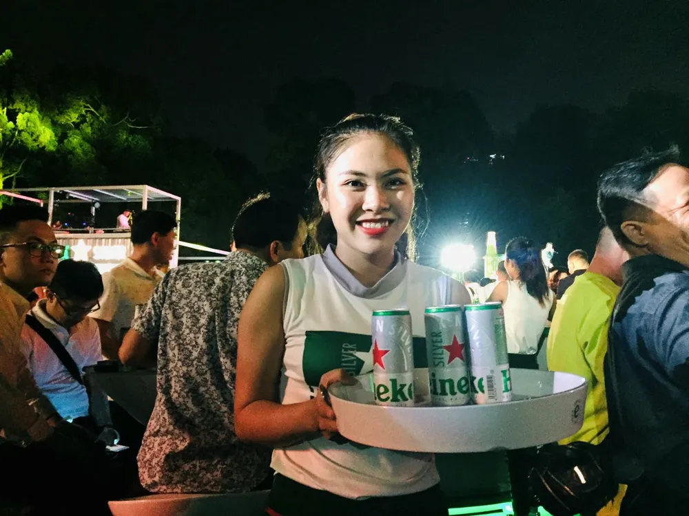 Hầu hết tên tuổi bia hàng đầu quốc tế đang hiện diện tại thị trường bia Việt Nam khiến cuộc chiến giữa các hãng bia càng trở nên khốc liệt. Ảnh: PHƯƠNG MINH thị trường bia Việt.jpg