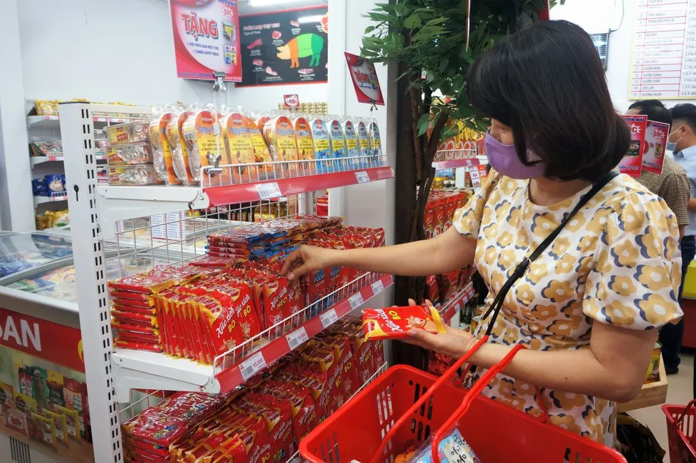 Chính phủ yêu cầu các cơ quan chức năng đánh giá kỹ các tác động của lạm phát. Ảnh: PHƯƠNG MINH hinh 5 2 1.jpg