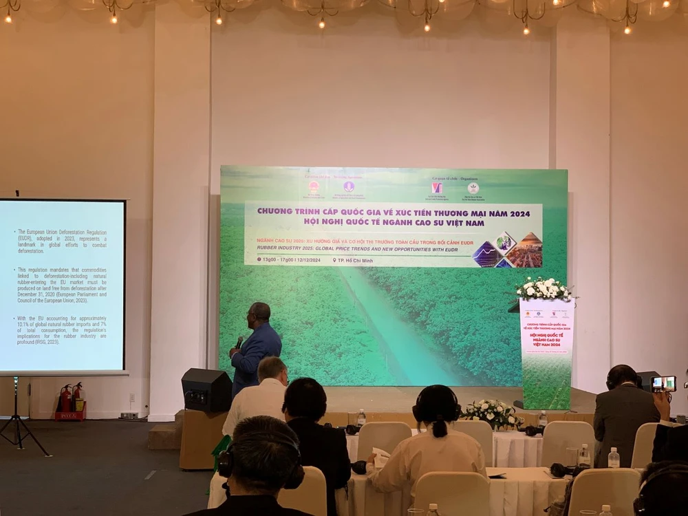 vàng trắng Việt