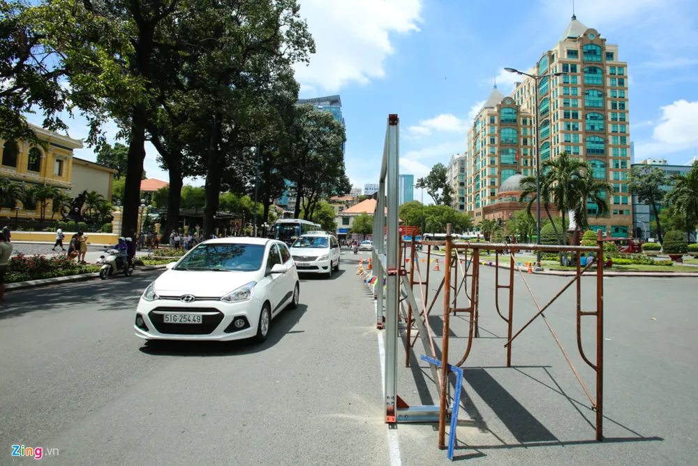 Nha tho Duc Ba o Sai Gon bat dau dot trung tu keo dai 2 nam hinh anh 3