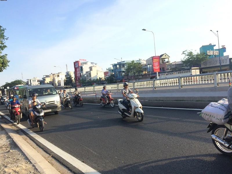 Sau thông xe hầm chui, nút giao An Sương thông thoáng ảnh 2