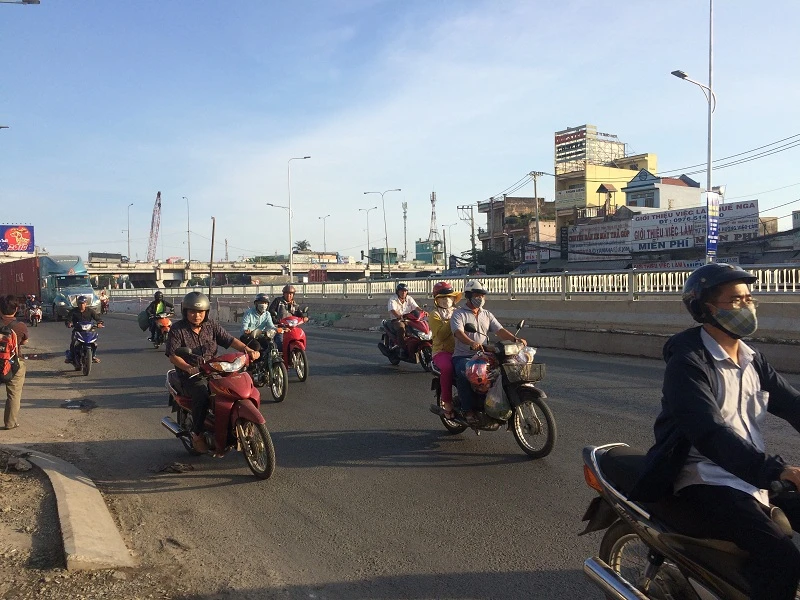 Sau thông xe hầm chui, nút giao An Sương thông thoáng ảnh 4