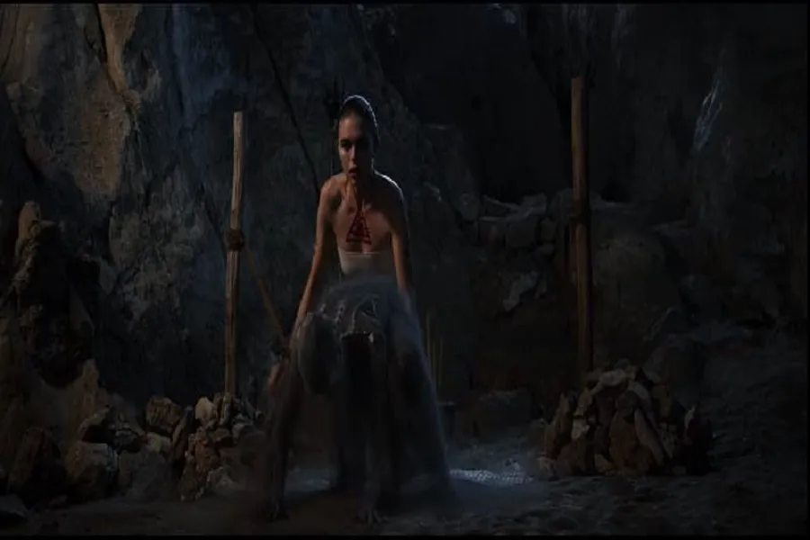 'Người tình quỷ ám' công bố trailer khiến khán giả rợn tóc gáy ảnh 9 'Người tình quỷ ám' công bố trailer khiến khán giả rợn tóc gáy ảnh 9