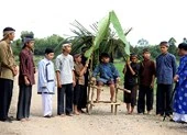 Dàn sao khủng diện áo dài lộng lẫy chào đón giao thừa ảnh 2 “Cậu bé nước Nam”, câu chuyện về người tài khi nước lâm nguy