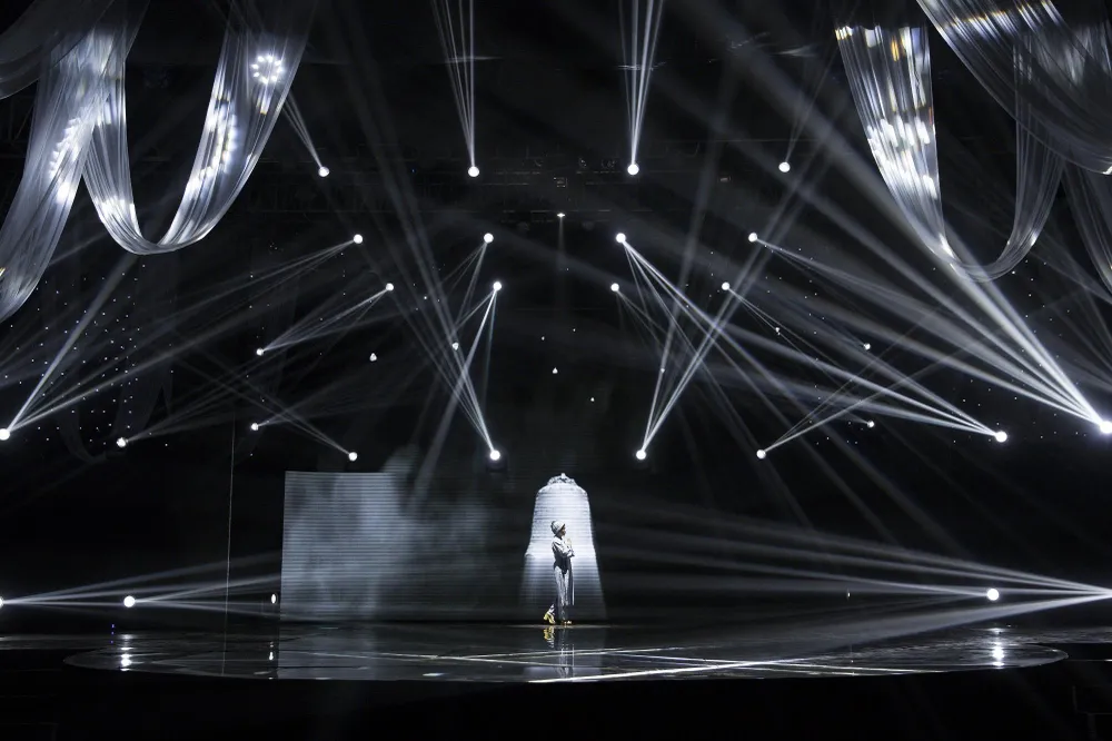 Tố My xuống tóc biến Lan và Điệp thành Độ ta không độ nàng ảnh 3