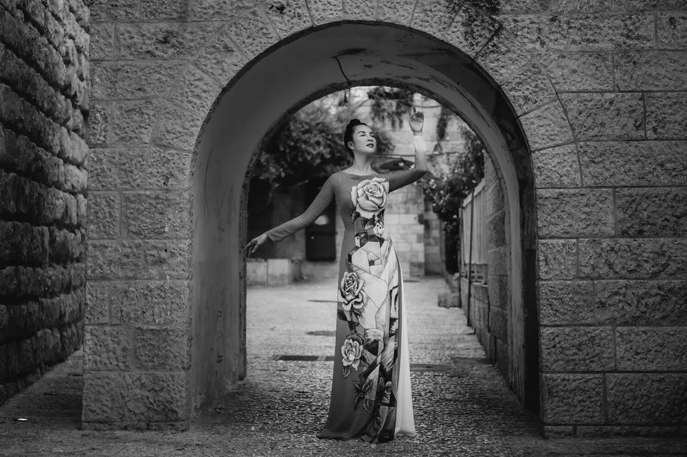 MC Thanh Mai khoe nhan sắc không tuổi với áo dài tại Israel ảnh 4 MC Thanh Mai khoe nhan sắc không tuổi với áo dài tại Israel ảnh 4