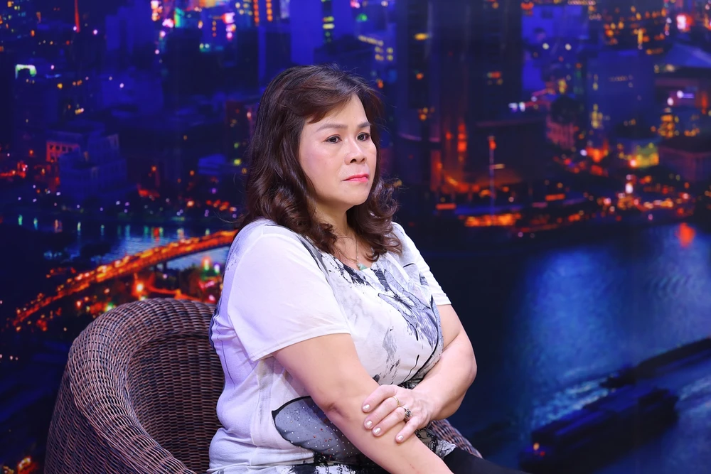 Cô bé 14 tuổi nổi tiếng nhưng lại bị bạn bè cô lập ảnh 3