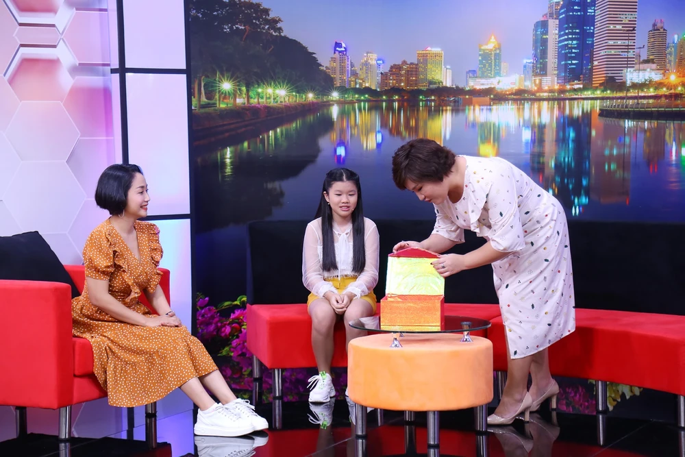 Xúc động tâm sự của cô bé 14 tuổi mơ ước 1 bữa cơm gia đình ảnh 5