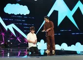 Nghệ sĩ Trung Dân phản ứng cực gắt với cô gái trách móc bố ảnh 3 Trung Dân xúc động với thí sinh theo chỉnh nhạc cho Dương Lâm