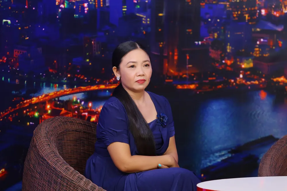 Cô bé 10 tuổi chịu đả kích từ những lần đánh mắng của anh trai ảnh 2