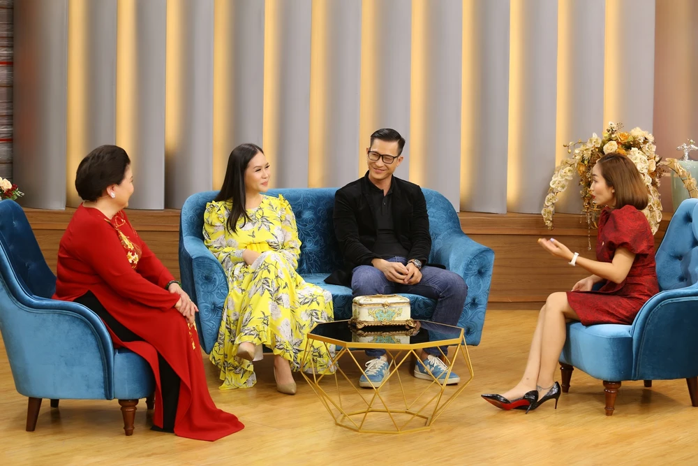 Ca sĩ Hồng Mơ chia sẻ lí do lấy chồng dù tôn thờ độc thân ảnh 3