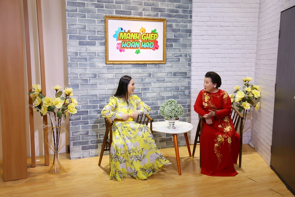 Ca sĩ Hồng Mơ chia sẻ lí do lấy chồng dù tôn thờ độc thân ảnh 1