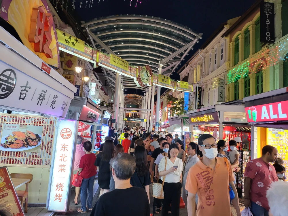 Không khí nhộn nhịp tại khu ẩm thực