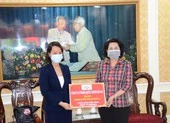 COVID-19: CSGT kiểm tra y tế hàng ngàn xe vào TP.HCM ảnh 6 TP.HCM: Hơn 71 tỉ đồng ủng hộ chống dịch COVID-19