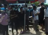 Tìm thân nhân người đàn ông bị xe tải tông chết trên QL14 ảnh 1 Tìm hành khách trong vụ tai nạn làm 5 người thương vong