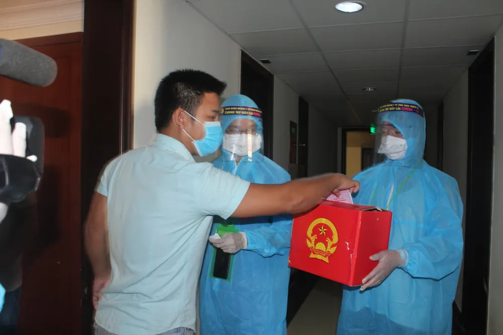 Hơn 69 triệu cử tri cả nước đi bầu cử ảnh 16