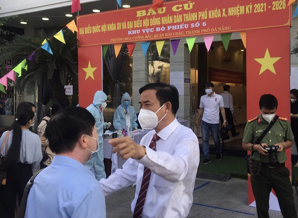 Hơn 69 triệu cử tri cả nước đi bầu cử ảnh 79