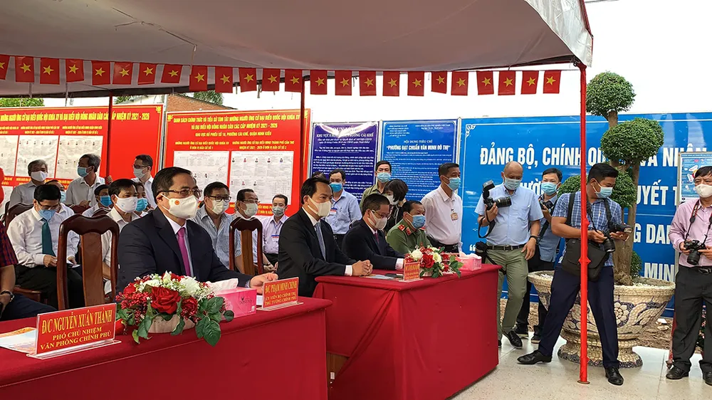 Hơn 69 triệu cử tri cả nước đi bầu cử ảnh 78