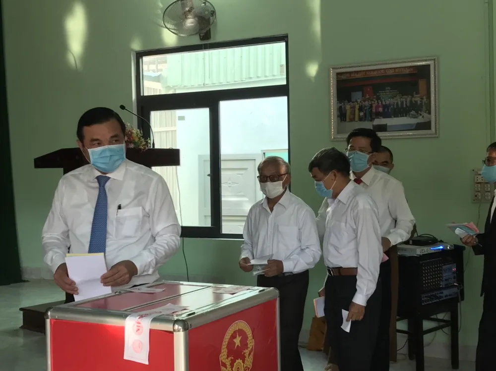 Hơn 69 triệu cử tri cả nước đi bầu cử ảnh 18