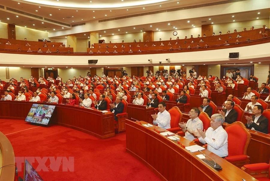 Các lãnh đạo Đảng, Nhà nước và các đại biểu dự hội nghị. Ảnh: TTXVN