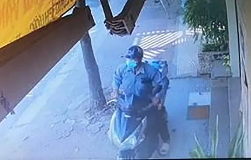 Bắt nghi can cướp hàng loạt tiệm vàng tại TP Thủ Đức ảnh 2